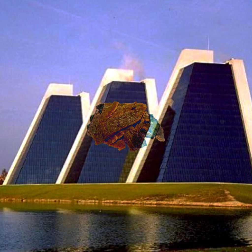 здание пирамида